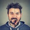 Investigación: El humor agresivo y autodestructivo demuestra carencias sociales