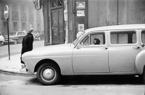 Paris, 1957 © Elliott Erwitt - Magnum Photos.jpg
